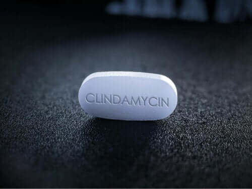 En clindamycin-pille.