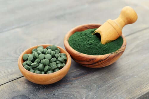 Spirulina Supplement - Five Health Benefits for Dogs