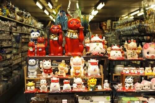 A Maneki-Neko collection.