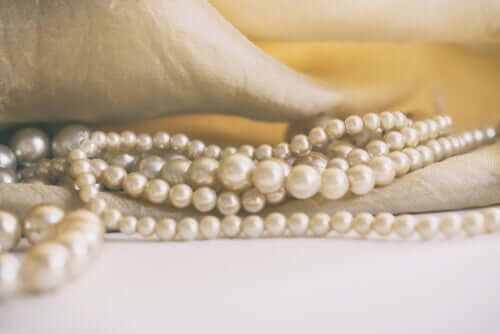 Pearl jewelry