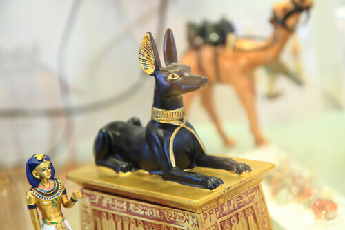 An Egyptian statue of a dog.